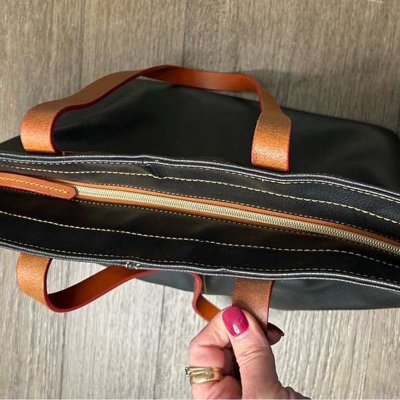 Dooney & Bourke Eva Large Zip Shopper Black and Brown Slouchy Leather Tote - Picture 6 of 11